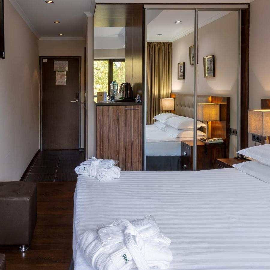 Park House Hotel Barmashino Exterior photo