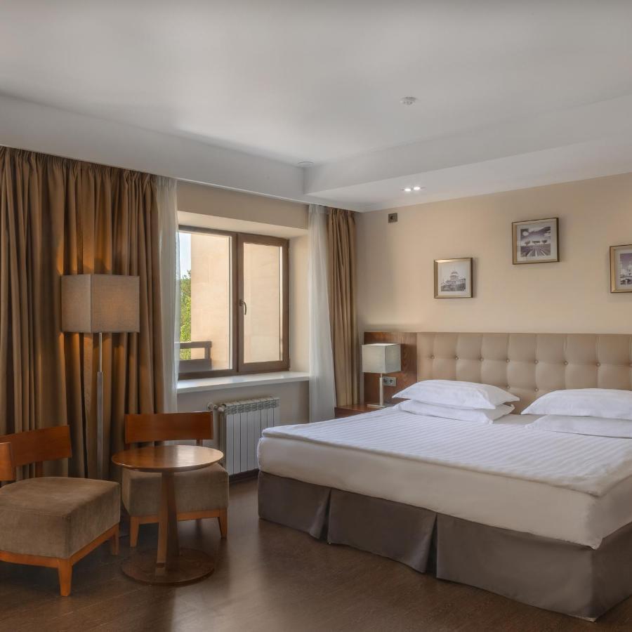 Park House Hotel Barmashino Exterior photo