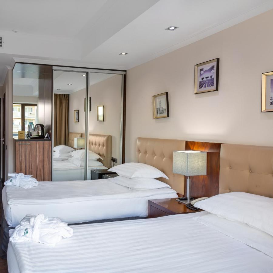 Park House Hotel Barmashino Exterior photo